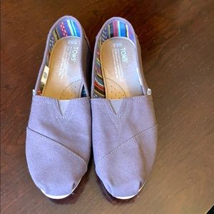 Women’s Toms Flats 8.5